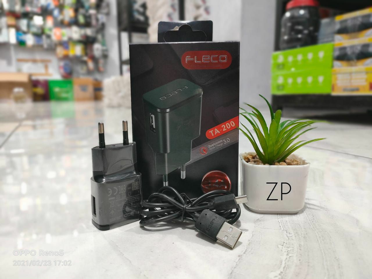 TRAVEL CHARGER FLECO TA 200 + KABEL MICRO